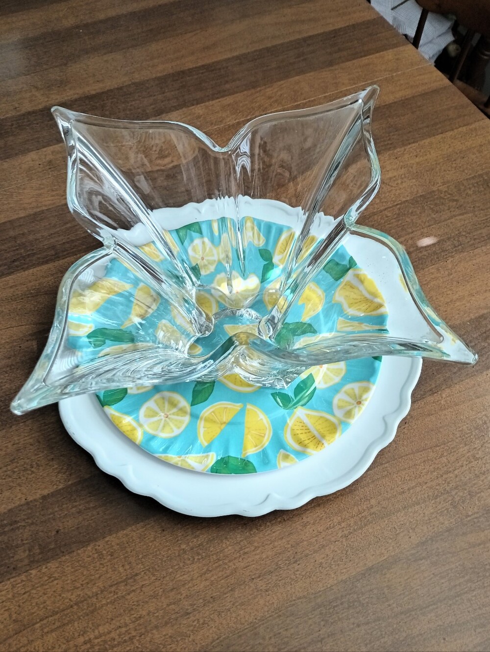 Gorgeous Vintage Large Solid Crystal Flower Design Bowl (Rare)